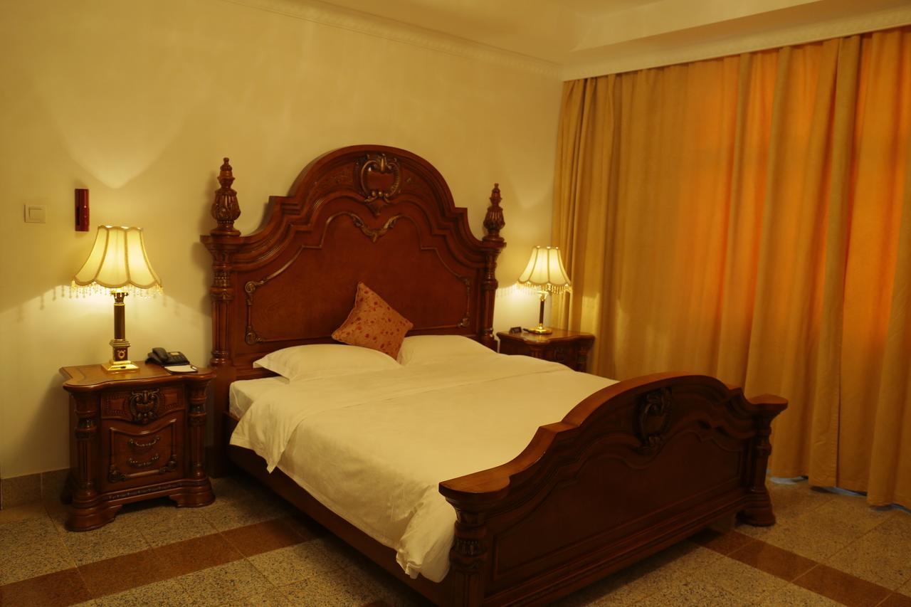 Hotel Paon D'Or Антананариву Экстерьер фото